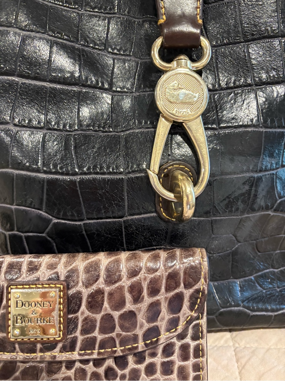 Dooney & Bourke Black Croc-Embossed Shoulder Bag with Brown Trim w/Wallet - Picture 2 of 12